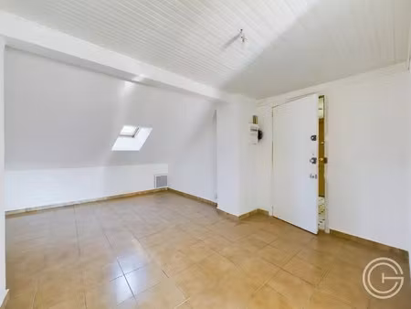 2 pieces vide - 6 bd lech walesa - nice port