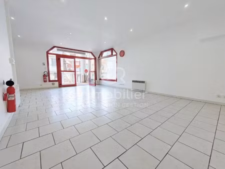 murs commerciaux 40.73m² - vitrine - centre ville