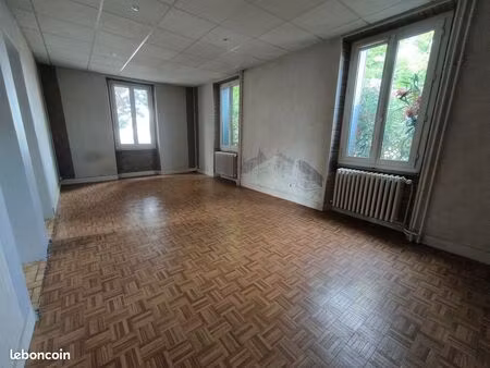 appartement 70m2  terrasse  jardin  parking 