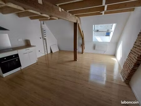 t2 duplex centre-ville cassel