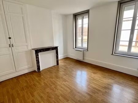 maison de ville à louer