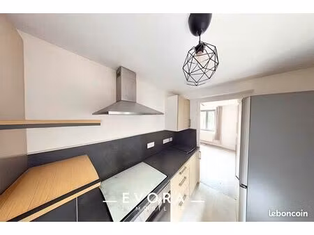 appartement 3 pièces 44 m²