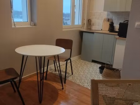 studio 25m2 meublé avec parking