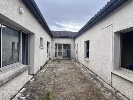 vente immeuble 7 pièces 320 m² à lesparre-médoc (33340)  239 000 €