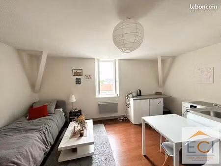 studio 1 pièce 26 m²
