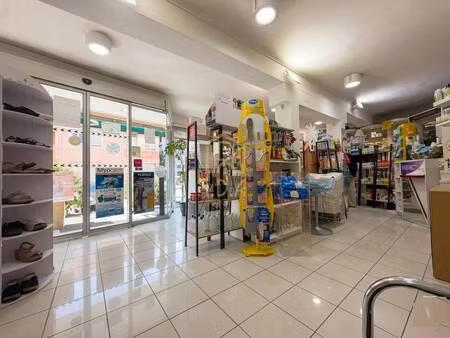 local commercial à vendre