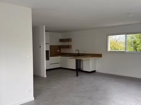 maison bourg-achard