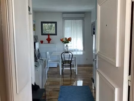 studio 1 pièce 27 m²