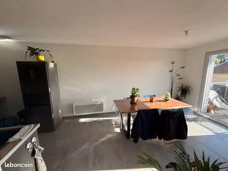 t3 avec balcon et garage