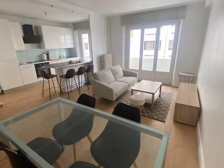 grand t2 moderne 50m2 meublé - chablais park proche genève (5min gare ceva et tram 17)