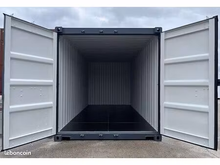 box de stockage  garde-meuble  garage sécurisé