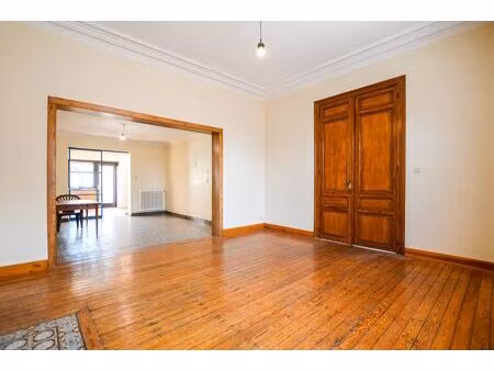 maison à louer à rue duchâteau frère 3 manage (vbe28847)