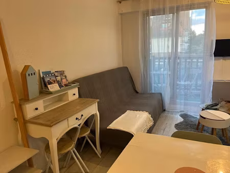 location meublée appartement 1 pièce 20 m² à cabourg (14390)  580 €