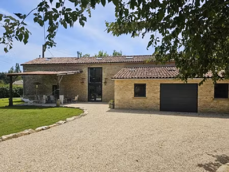 vente maison 5 pièces 205 m² availles-limouzine (86460)