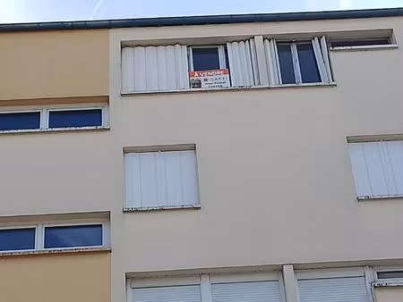 a saisir appartement de type 3 quartier calme dans la ville de chateauroux à rénover entié