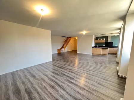 location appartement 4 pièces 114 m² à saint-etienne (42000)  895 €