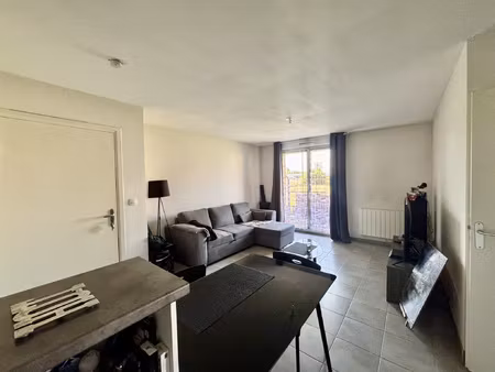 loué / exclusivité - t2 - balcon - parking