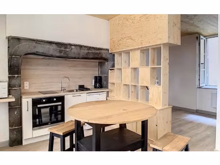 location appartement  20.92 m² t-1 à saint-flour  320 €