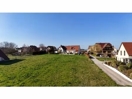 comme une maison : 4 pièces avec grand jardin privatif