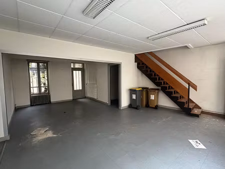 local commercial villefranche sur saone 43.69 m2