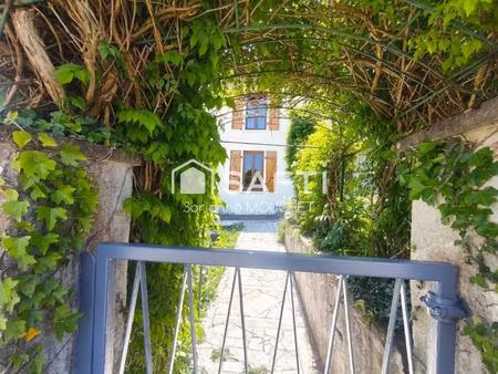 maison au calme pleine de potentiel