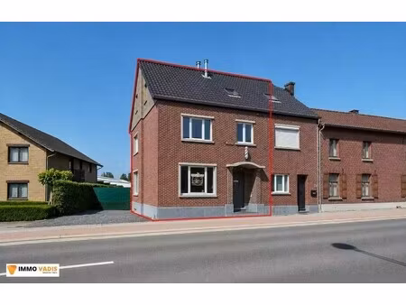 instapklare  ruime woning met vier slaapkamers