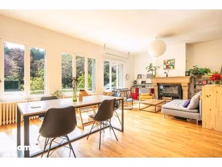 maison des années 70 de 226 m² sur environ 1500 m² de terrain - un havre de paix à deux pa