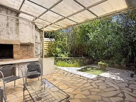 maison avec deux locaux commerciaux