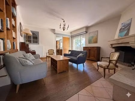rare ! grande maison familiale de 6 chambres au calme à deux pas du centre ville