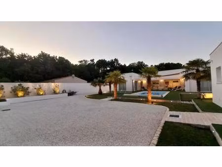 maison - 144.4m ²