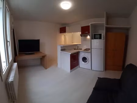 location meublée appartement 1 pièce 25 m² à cergy (95000)  750 €