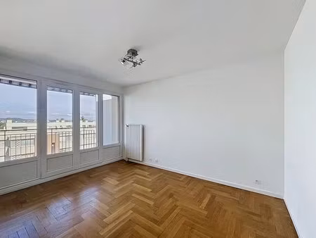 charmant appartement 1 pièce à sainte-foy-lès-lyon