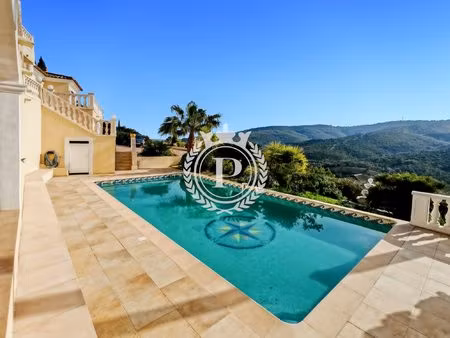 villa proche bord de mer