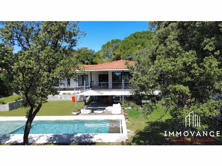 villa contemporaine 206m² sur 3065m² de parcelle