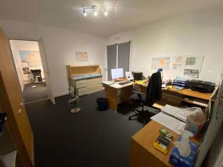 location bureaux et commerces à fougères (35300) : à louer / fougères