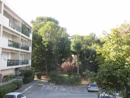location meublée appartement 3 pièces 66 m² à toulon (83000)  1 020 €