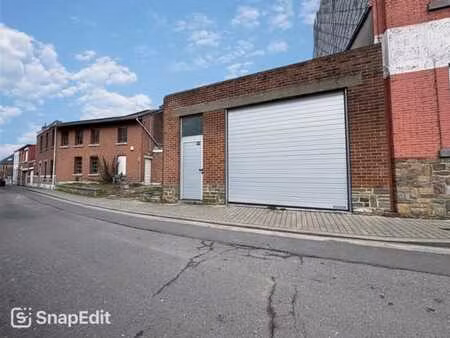 entrepôt - 220 m² - idéalement situé - grand potentiel