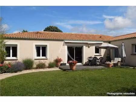 vente maison à machecoul-saint-même (44270) : à vendre / 140m² machecoul-saint-même