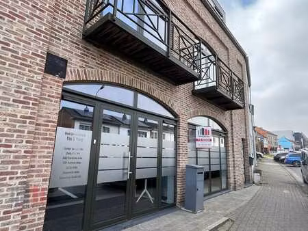182 m² de bureaux modernes à vendre