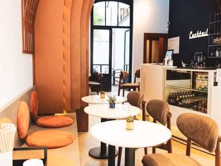 quartier du chatelain – horeca en excellent etat  avec terra