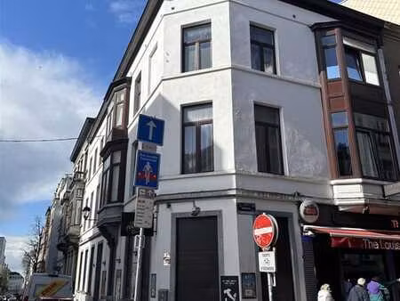 quartier louise - horeca sans fonds de commerceavec terasse
