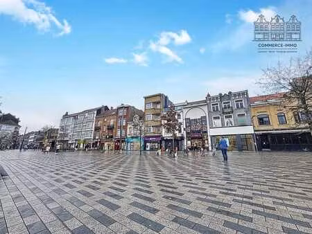 quartier place du miroir - rez commercial a louer