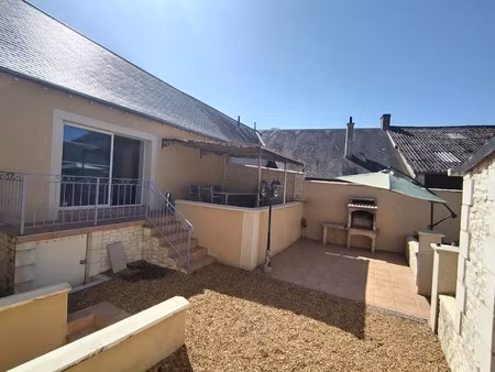 location meublée maison 9 pièces 180 m² à villaines-sous-lucé (72150)  1 000 €