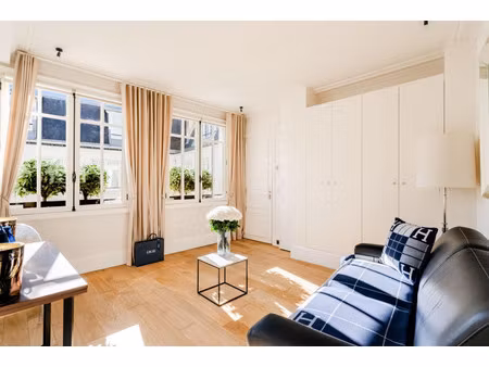 appartement de luxe à louer dans le quartier palais royal