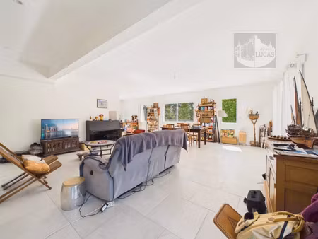 maison de ville à louer dans le quartier bois de verrieres-vaupereux