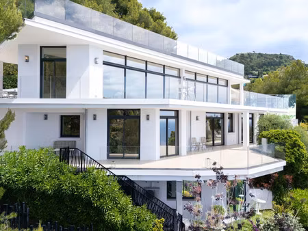 villa de luxe à louer dans le quartier cabbe-saint roman