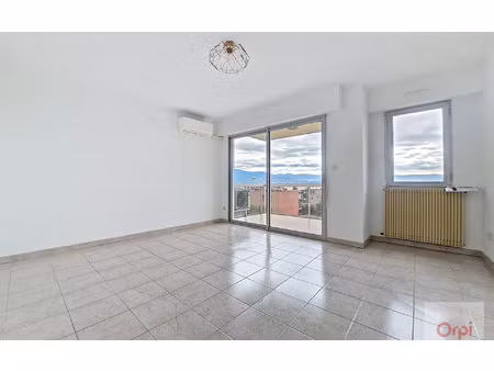 location appartement  m² t-3 à ajaccio  880 €