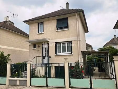 maison 4 pièces 70 m²