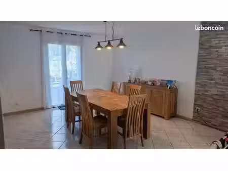 maison + terrasse + abris de jardin (description in english below)