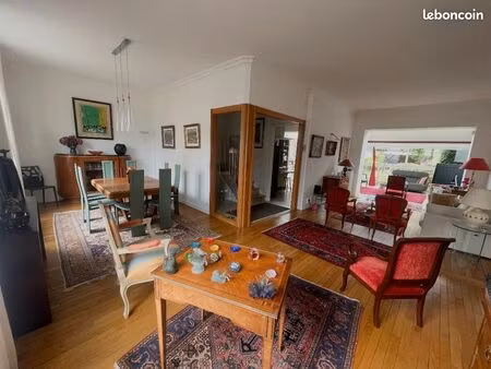maison 7 pièces 180 m²